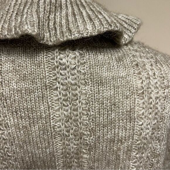 Chicos wool/mohair blend ruffled cardigan sweater Sz 1 - Picture 5 of 7